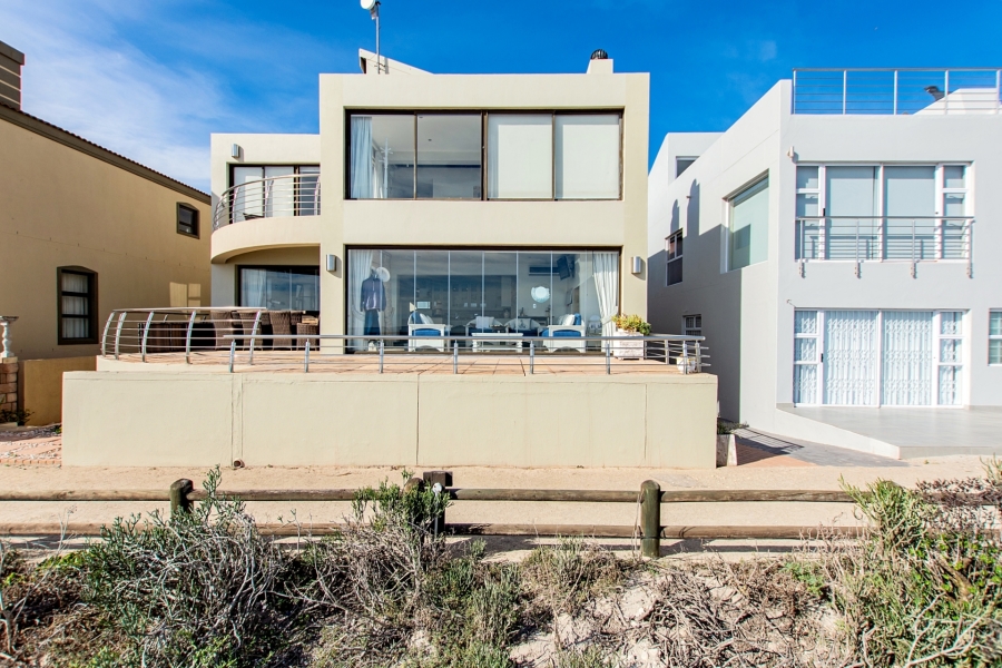 5 Bedroom Property for Sale in Calypso Beach Western Cape